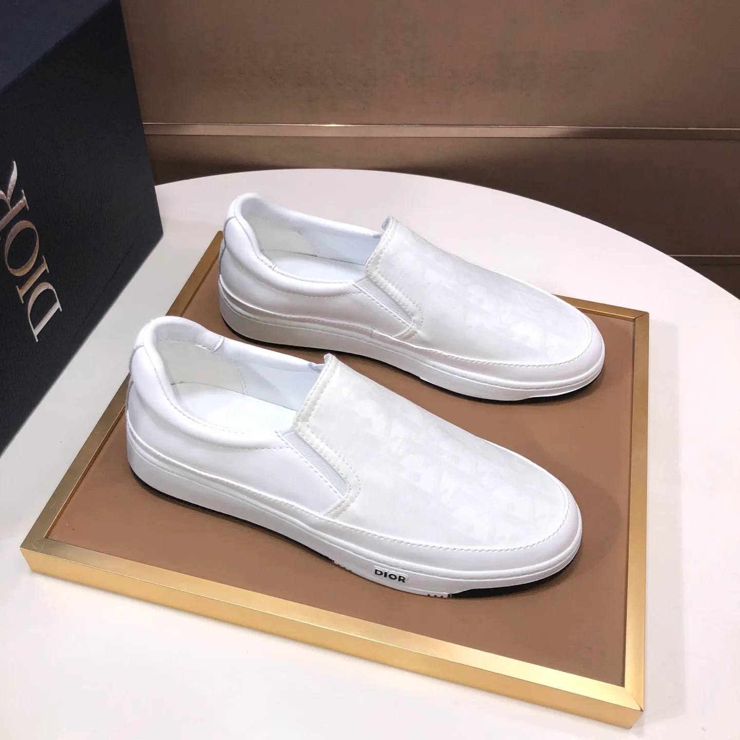 Men's shoes💰420💰【Dior】Official website global debut 🔝The latest masterpiece of high-end men's shoes brand: original special cloth fabric imported from Italy + imported sheepskin lining🔥Original toe-cap rubber outsole Soft and comfortable, making walking more convenient and comfortable! Size: 38-44 (45 can be customized)